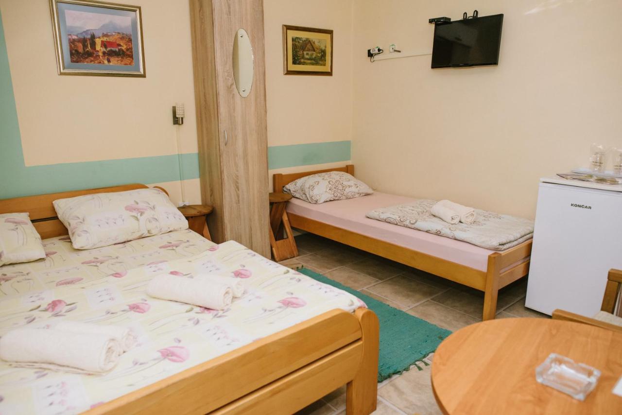 Apartamento Sobe Tatjana Palić Exterior foto